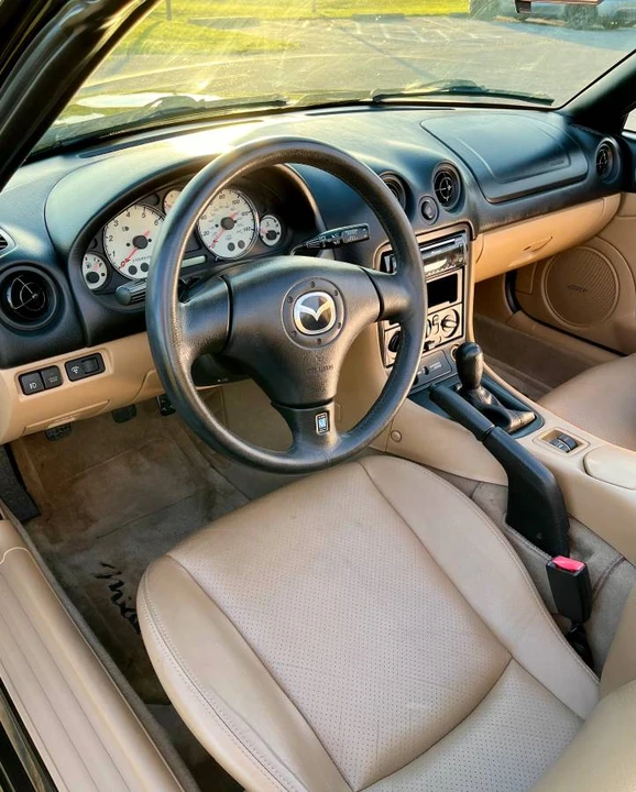 2001 Mazda NB MX-5 Miata - Image 8 of 12