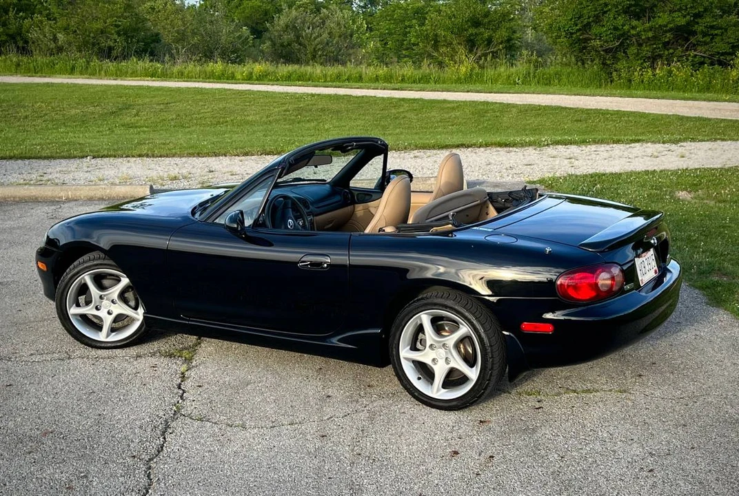 2001 Mazda NB MX-5 Miata - Image 7 of 12