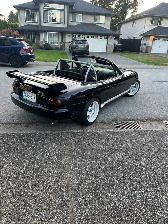 2001 Mazda NB MX-5 Miata - Image 9 of 17