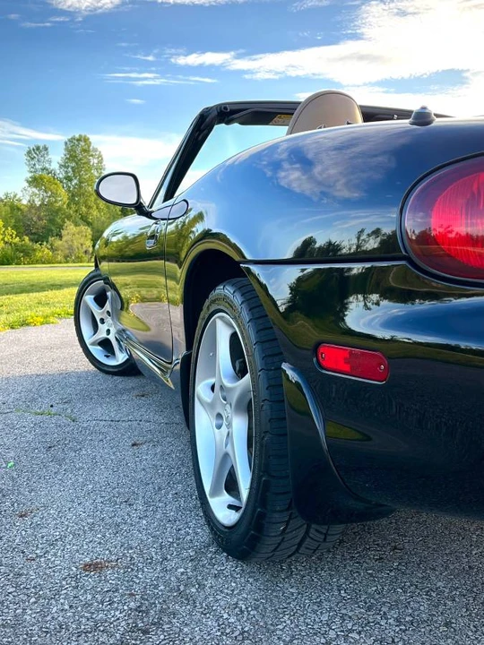 2001 Mazda NB MX-5 Miata - Image 9 of 12