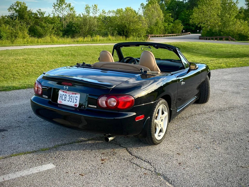 2001 Mazda NB MX-5 Miata - Image 5 of 12