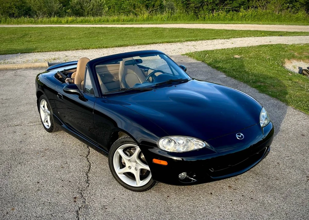 2001 Mazda NB MX-5 Miata - Image 3 of 12