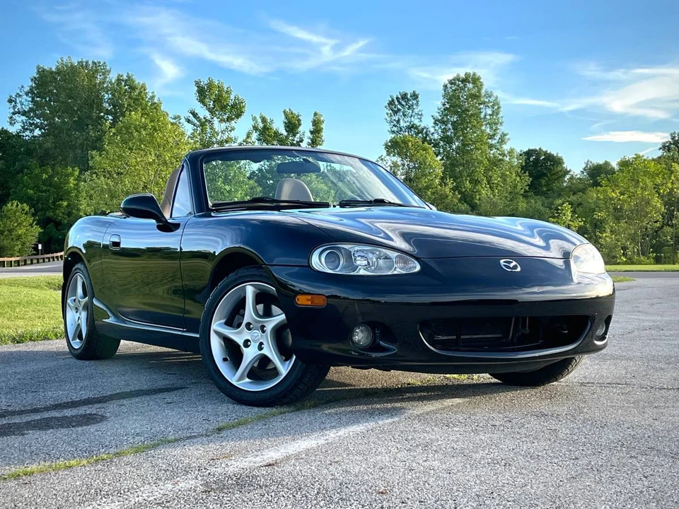 2001 Mazda NB MX-5 Miata - Image 10 of 12