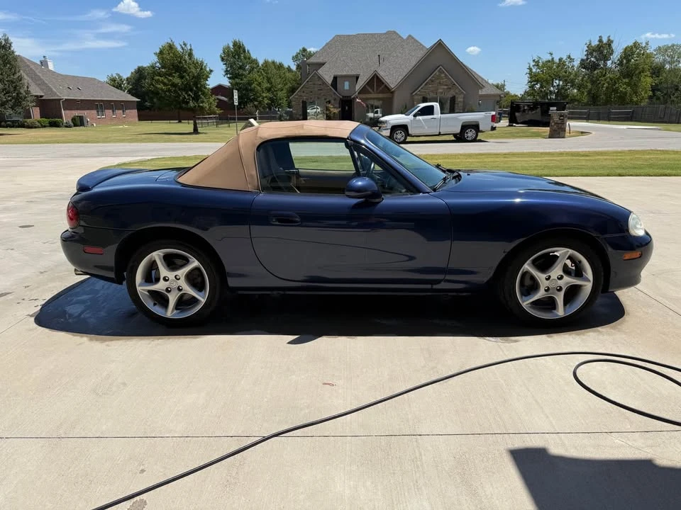 2001 Mazda NB MX-5 Miata - Image 3 of 7