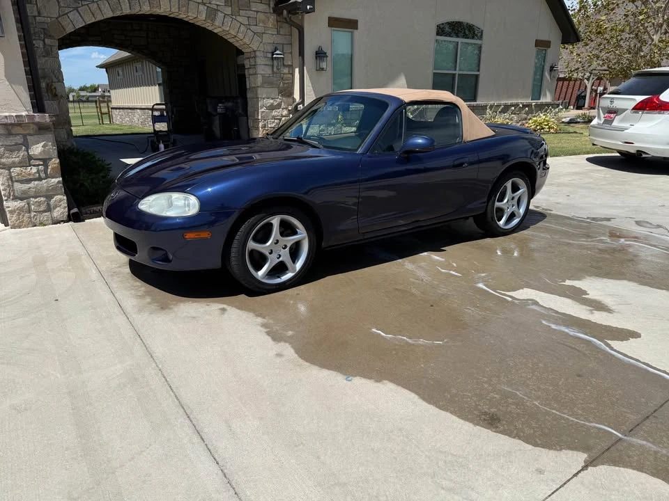 2001 Mazda NB MX-5 Miata - Image 2 of 7