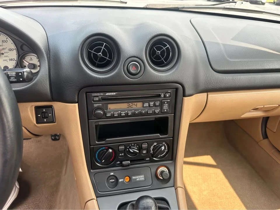 2001 Mazda NB MX-5 Miata - Image 8 of 9