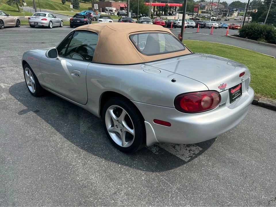 2001 Mazda NB MX-5 Miata - Image 9 of 9
