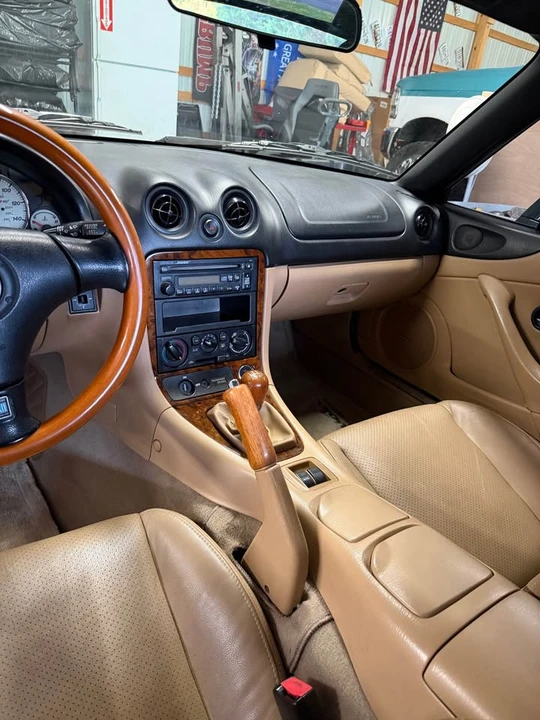 2001 Mazda NB MX-5 Miata - Image 6 of 10