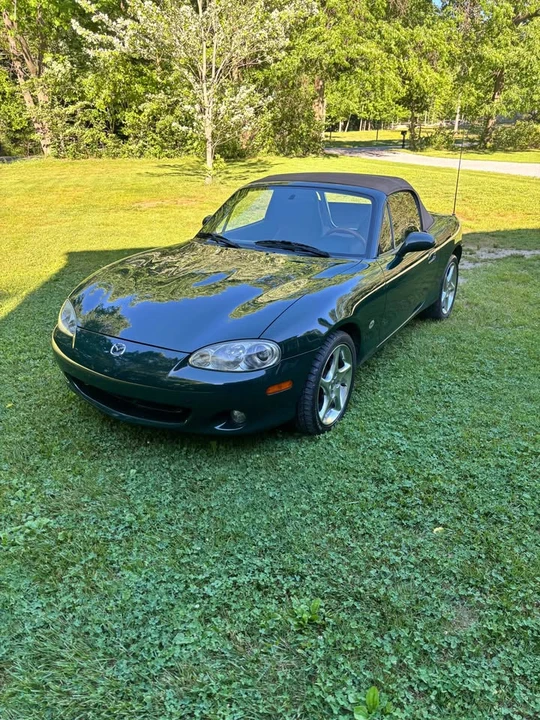 2001 Mazda NB MX-5 Miata - Image 2 of 10