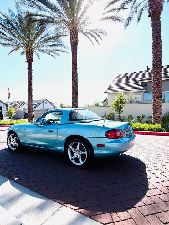 2001 Mazda NB MX-5 Miata - Image 6 of 10
