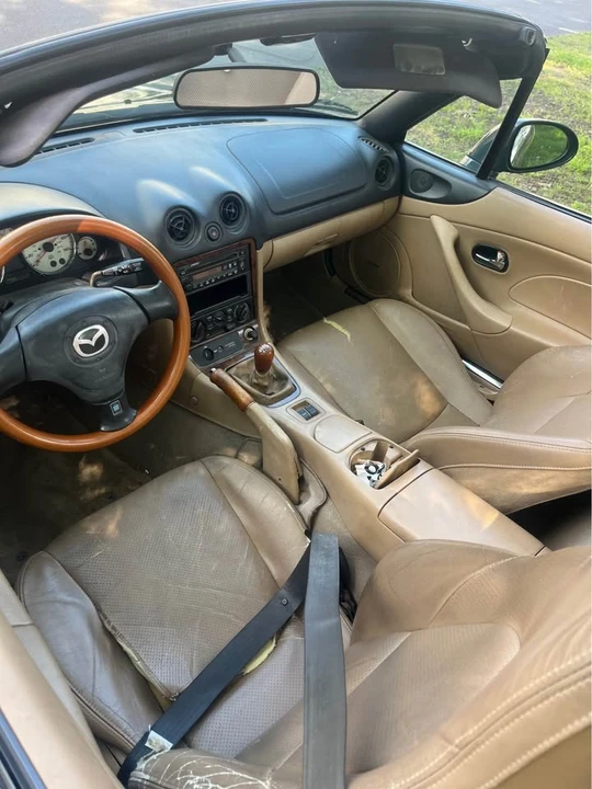 2001 Mazda NB MX-5 Miata - Image 12 of 18