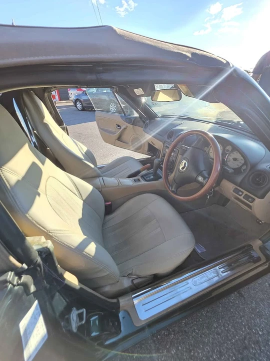 2001 Mazda NB MX-5 Miata - Image 9 of 18
