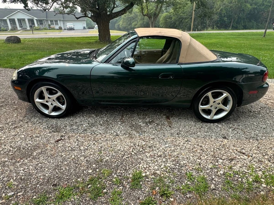2001 Mazda NB MX-5 Miata - Image 3 of 14
