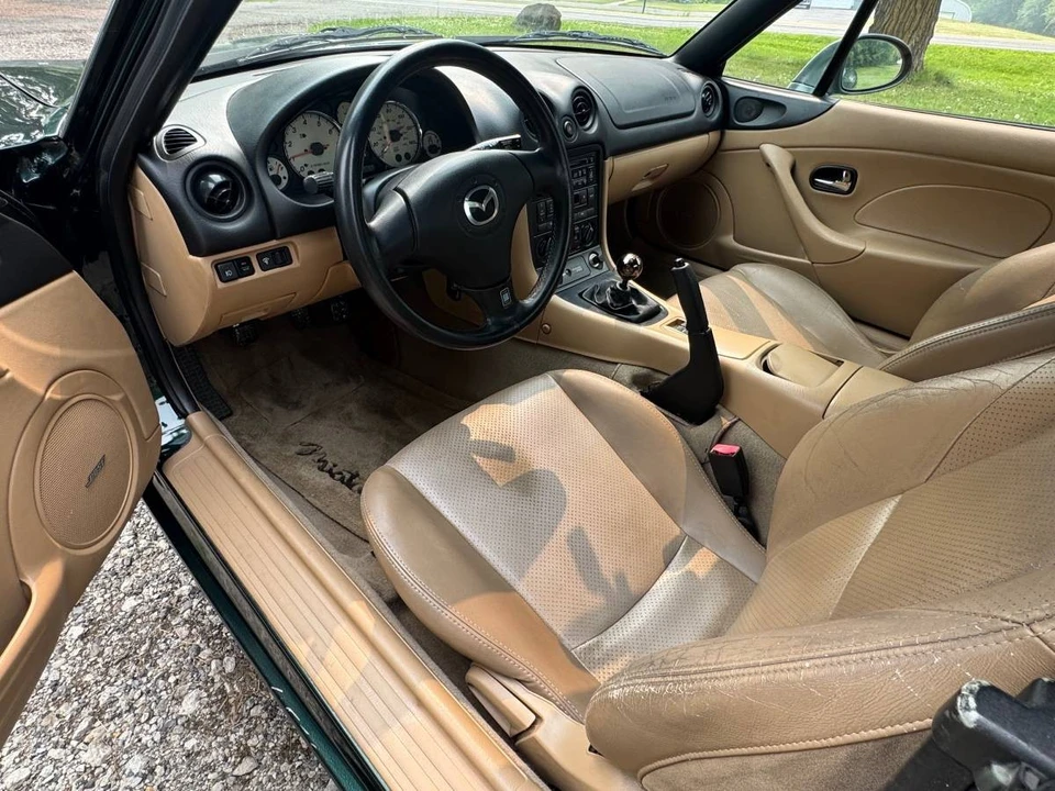 2001 Mazda NB MX-5 Miata - Image 13 of 14