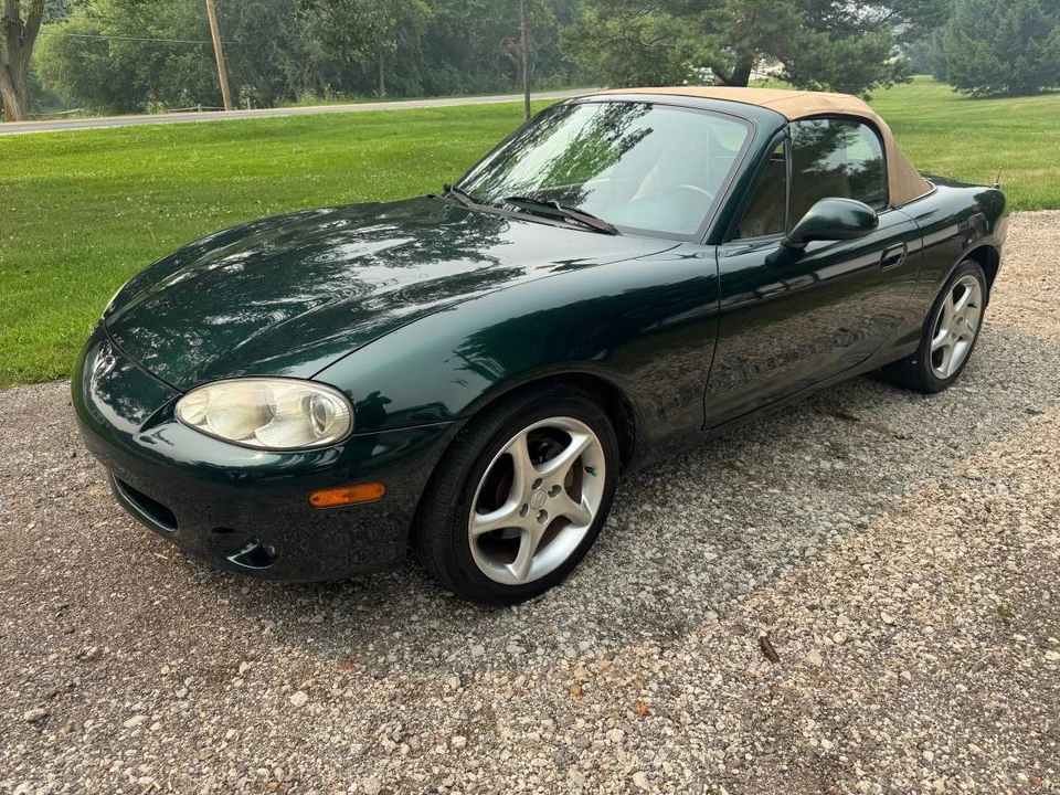 2001 Mazda NB MX-5 Miata - Image 2 of 14