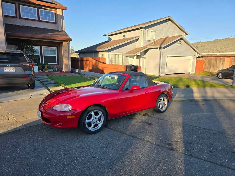 2001 Mazda NB MX-5 Miata - Image 3 of 10