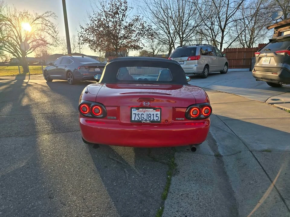 2001 Mazda NB MX-5 Miata - Image 8 of 10