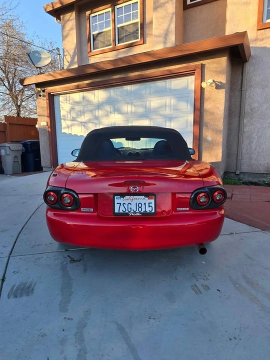 2001 Mazda NB MX-5 Miata - Image 2 of 10
