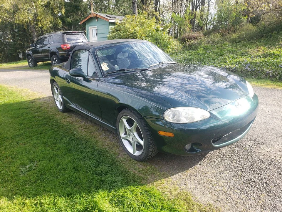 2001 Mazda NB MX-5 Miata - Image 2 of 13
