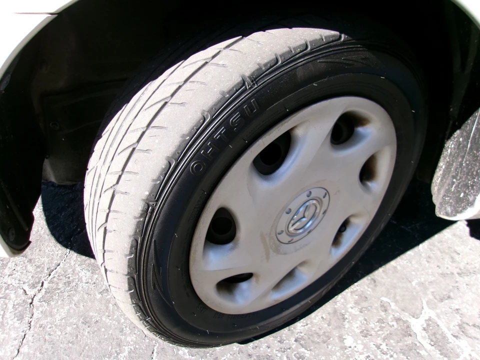 2001 Mazda Protege 9th Gen - Image 9 of 20