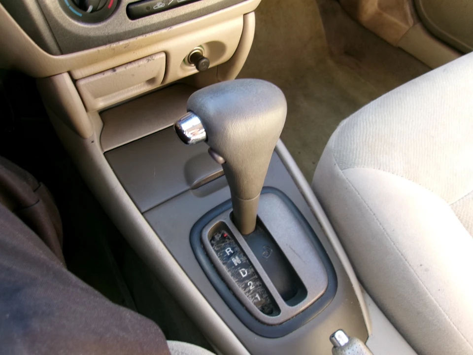 2001 Mazda Protege 9th Gen - Image 17 of 20