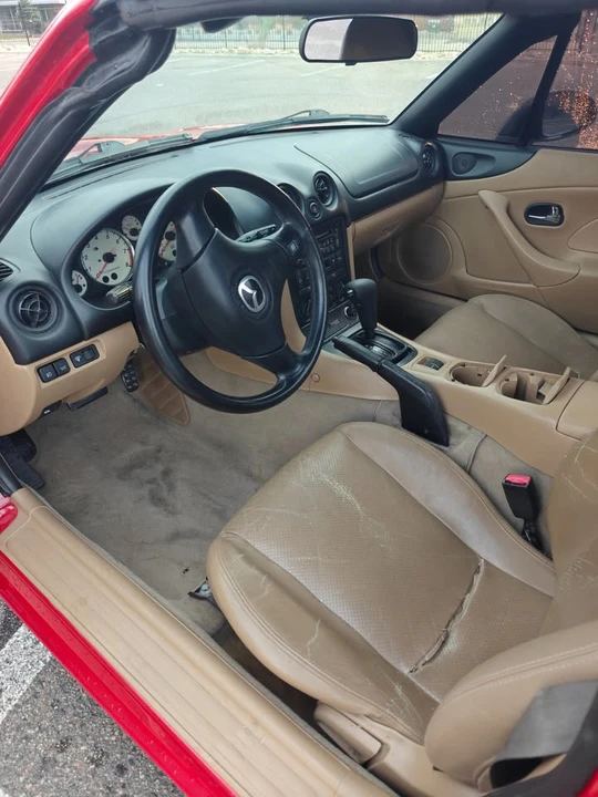 2001 Mazda NB MX-5 Miata - Image 5 of 10