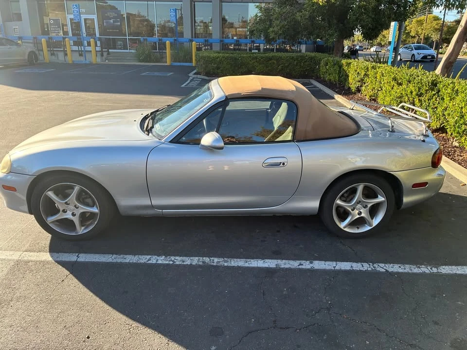 2001 Mazda NB MX-5 Miata - Image 2 of 19