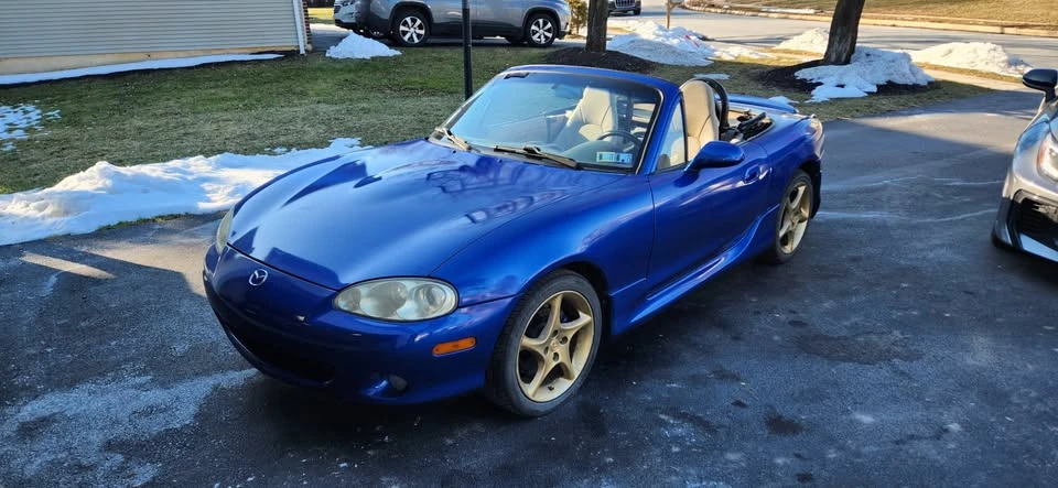 2001 Mazda NB MX-5 Miata - Image 2 of 15
