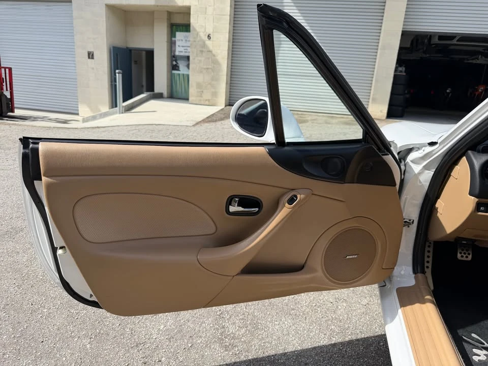 2001 Mazda NB MX-5 Miata - Image 13 of 20