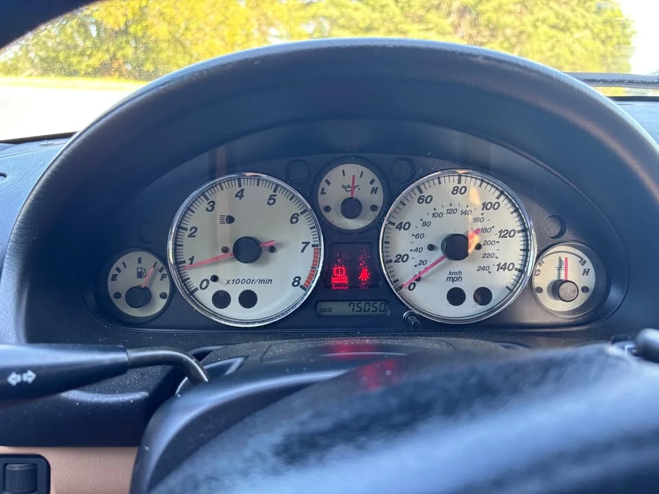 2001 Mazda NB MX-5 Miata - Image 10 of 17