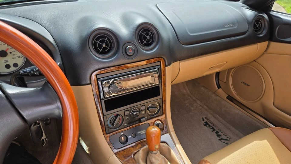 2001 Mazda NB MX-5 Miata - Image 9 of 20