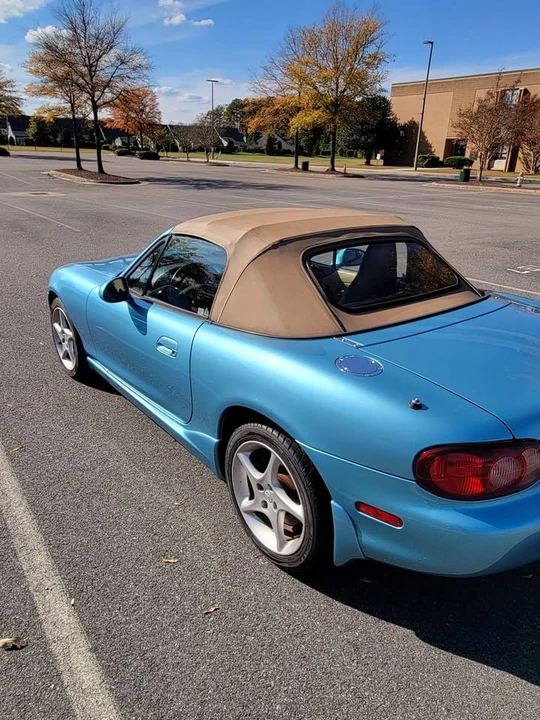 2001 Mazda NB MX-5 Miata - Image 3 of 7