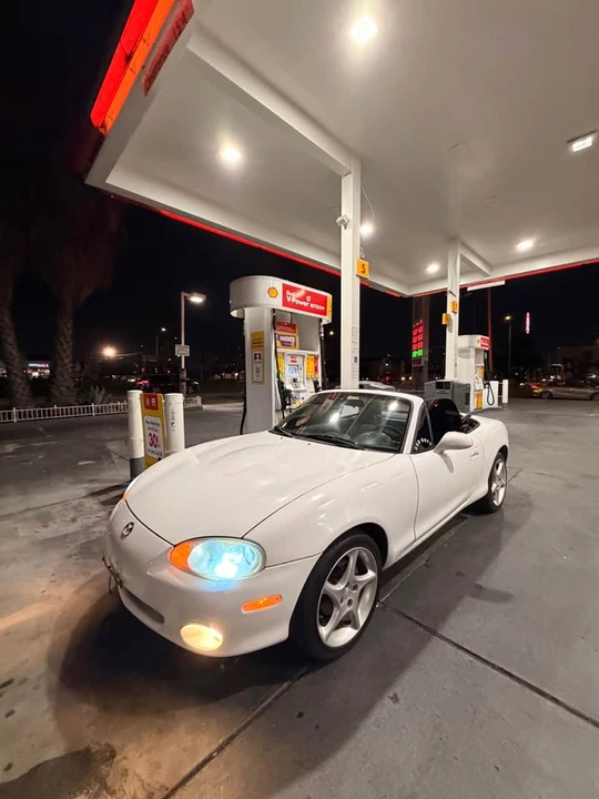 2001 Mazda NB MX-5 Miata - Image 13 of 16