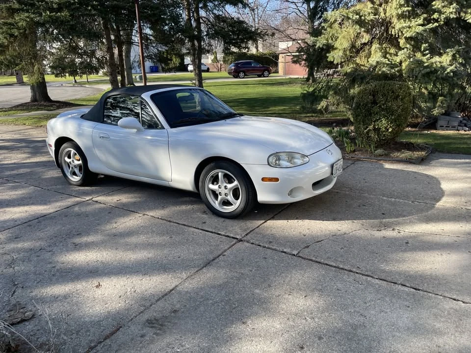 2001 Mazda NB MX-5 Miata - Image 2 of 20