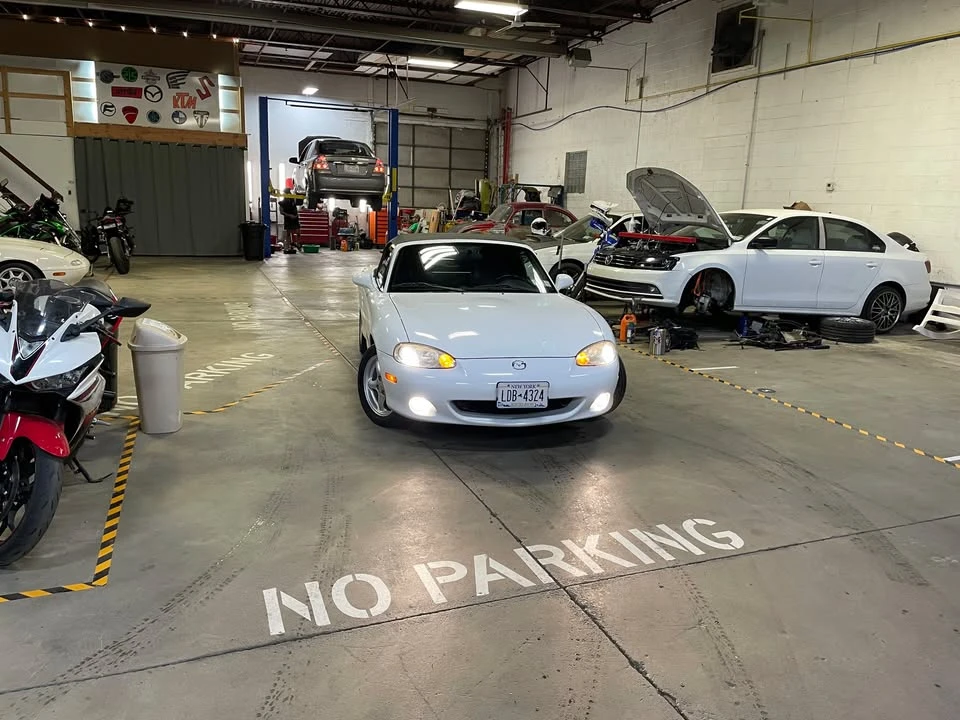 2001 Mazda NB MX-5 Miata - Image 10 of 20