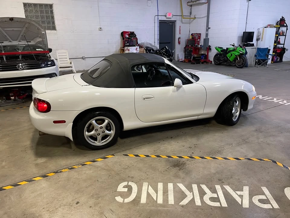 2001 Mazda NB MX-5 Miata - Image 7 of 20