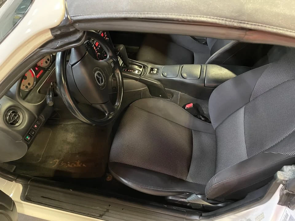 2001 Mazda NB MX-5 Miata - Image 5 of 20