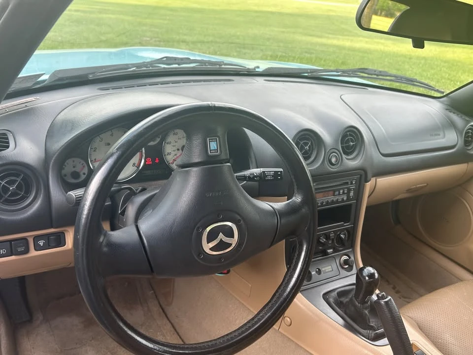 2001 Mazda NB MX-5 Miata - Image 5 of 10