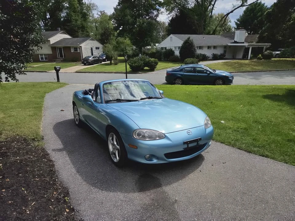 2001 Mazda NB MX-5 Miata - Image 2 of 20