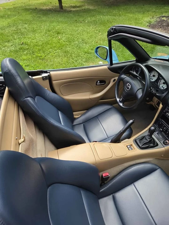 2001 Mazda NB MX-5 Miata - Image 5 of 20