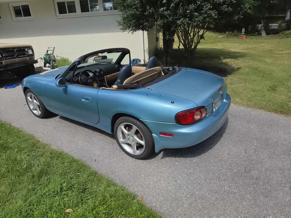 2001 Mazda NB MX-5 Miata - Image 7 of 20