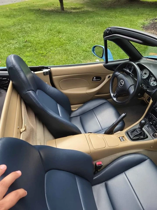2001 Mazda NB MX-5 Miata - Image 4 of 20