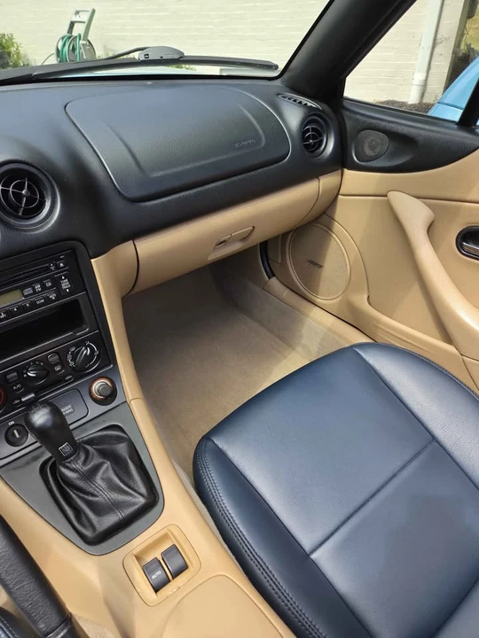2001 Mazda NB MX-5 Miata - Image 14 of 20