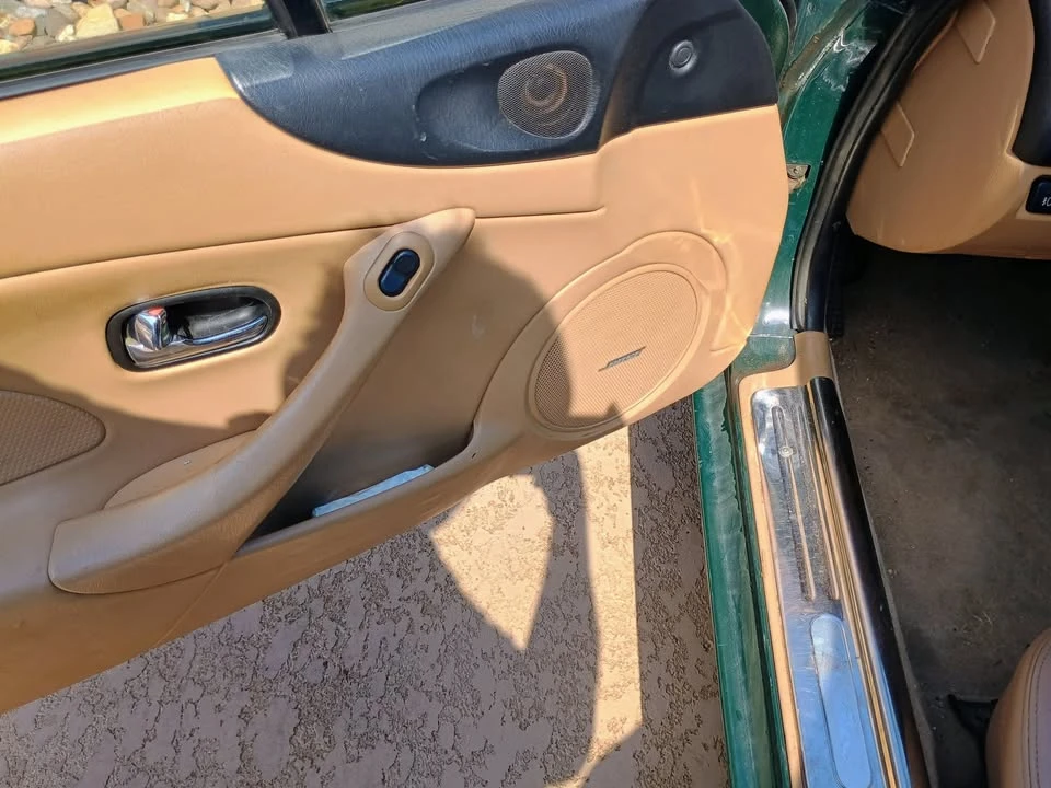 2001 Mazda NB MX-5 Miata - Image 4 of 11