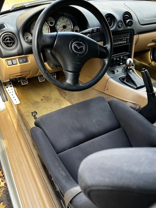 2001 Mazda NB MX-5 Miata - Image 6 of 12