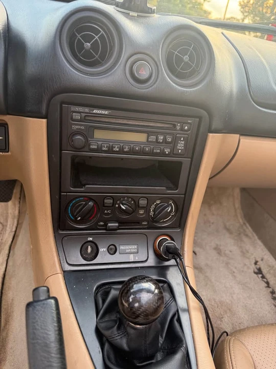 2001 Mazda NB MX-5 Miata - Image 19 of 20