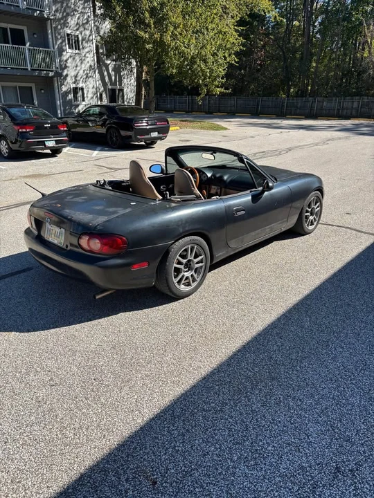 2001 Mazda NB MX-5 Miata - Image 4 of 12
