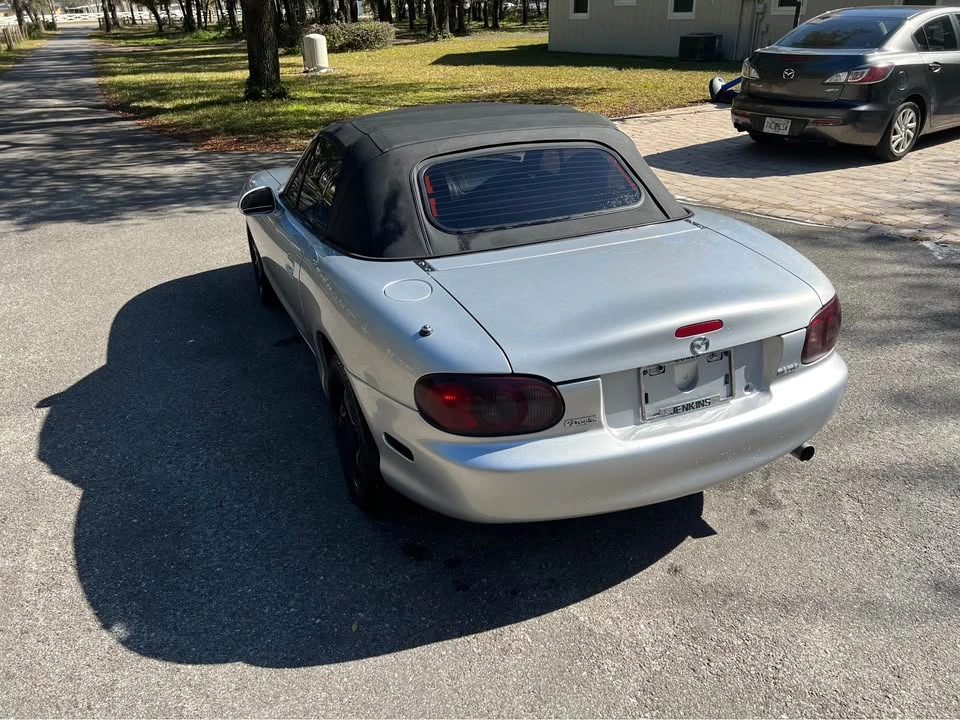 2001 Mazda NB MX-5 Miata - Image 6 of 10