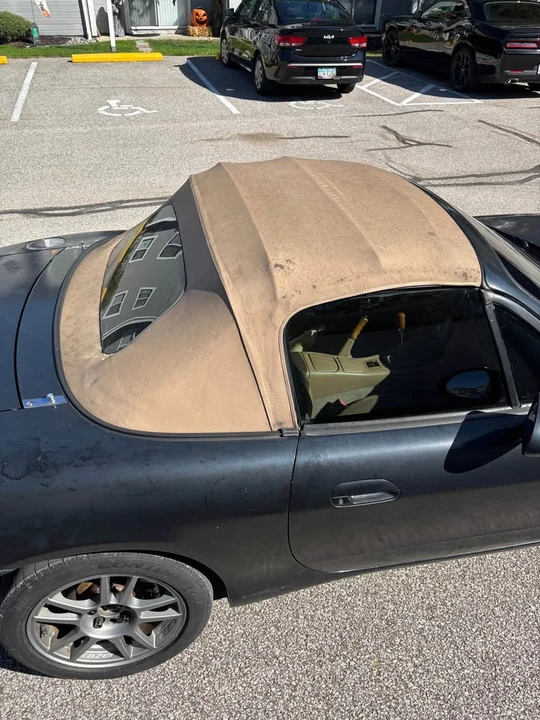 2001 Mazda NB MX-5 Miata - Image 9 of 12