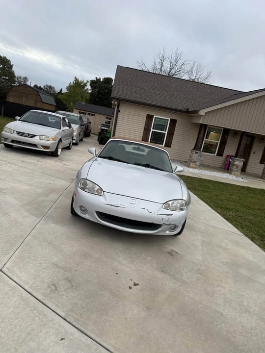 2001 Mazda NB MX-5 Miata - Image 4 of 7